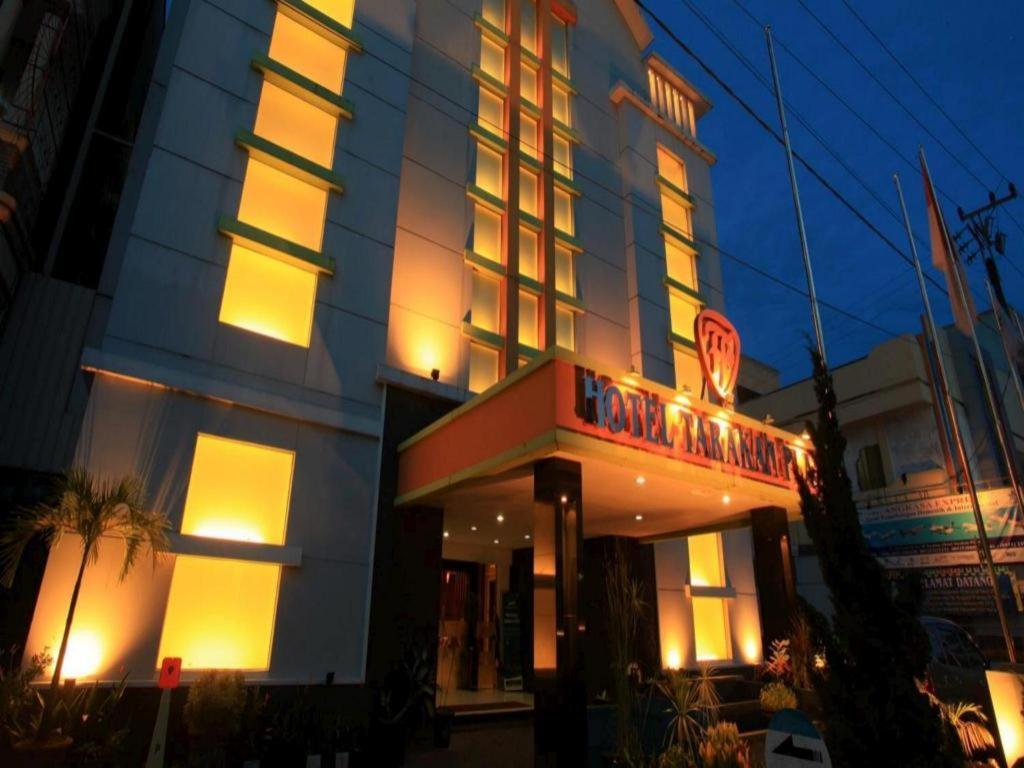 Hotel Tarakan Plaza Kültér fotó