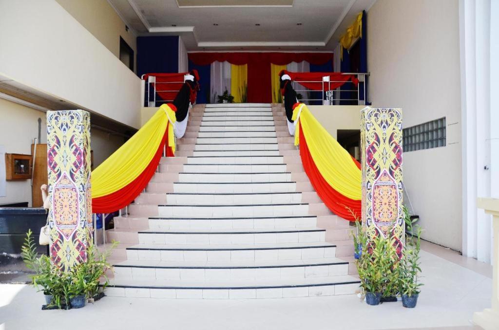 Hotel Tarakan Plaza Kültér fotó