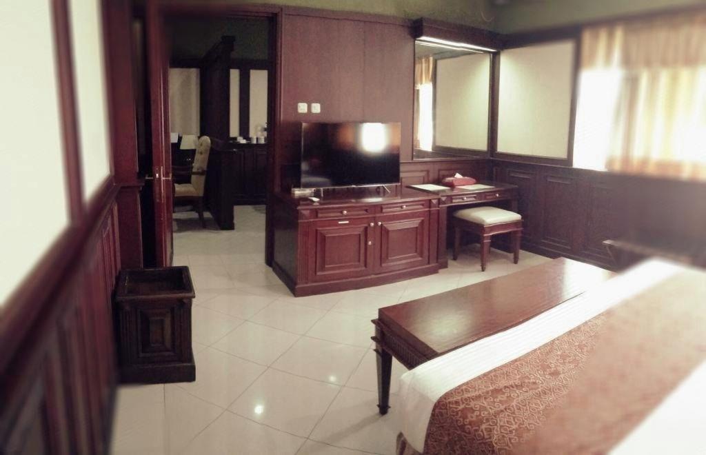 Hotel Tarakan Plaza Kültér fotó