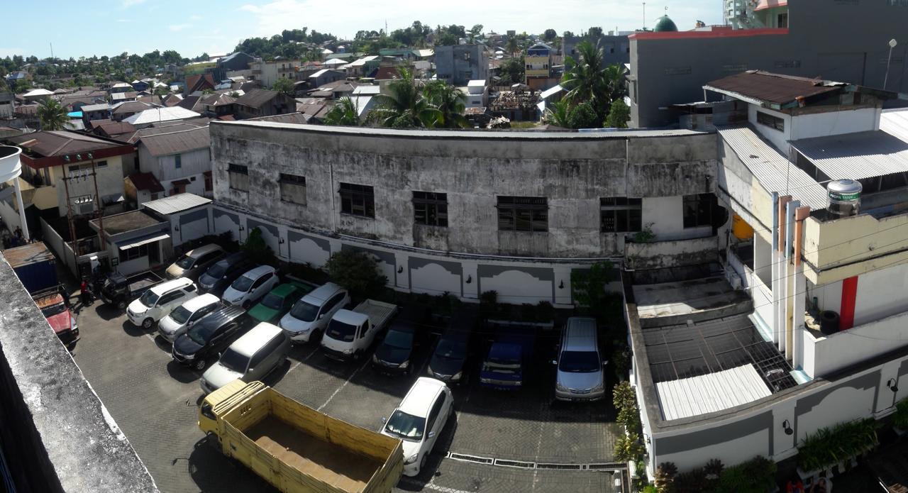Hotel Tarakan Plaza Kültér fotó