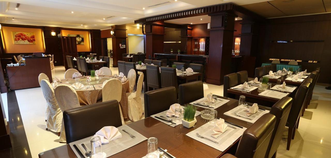 Hotel Tarakan Plaza Kültér fotó