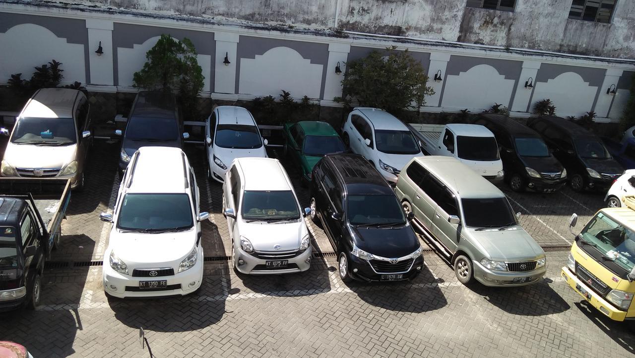Hotel Tarakan Plaza Kültér fotó