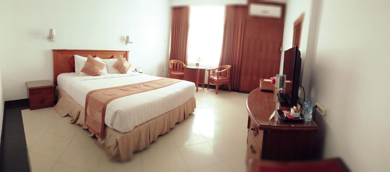 Hotel Tarakan Plaza Kültér fotó