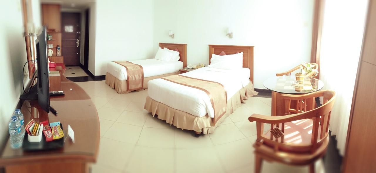 Hotel Tarakan Plaza Kültér fotó