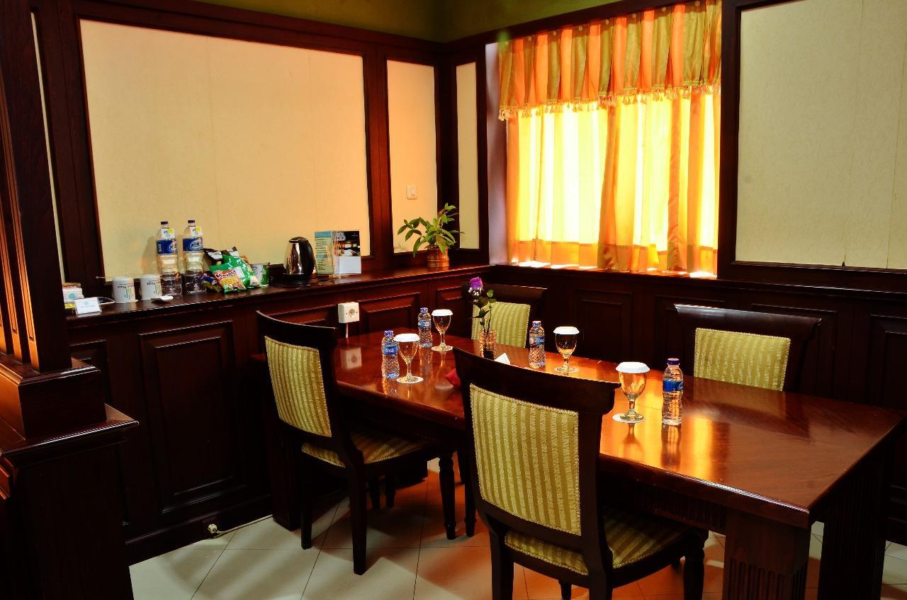Hotel Tarakan Plaza Kültér fotó
